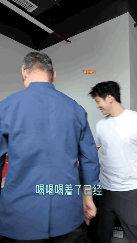 樊振东黎子安互送礼物 柠檬树下你和我！黎子安樊振东这俩人录一饭封神 重逢，好得跟