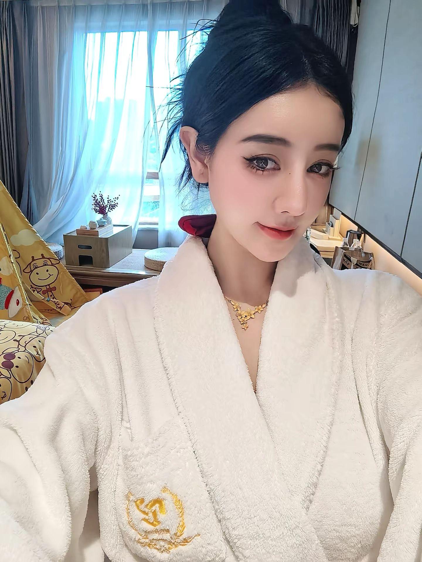 老的坏，中的精，小的穷，好的不流通， 散会