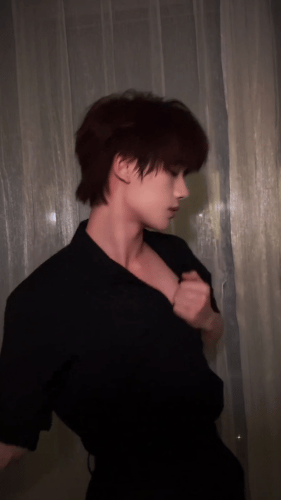 丁程鑫越跳越红丁程鑫跳了代旭进行曲好看 