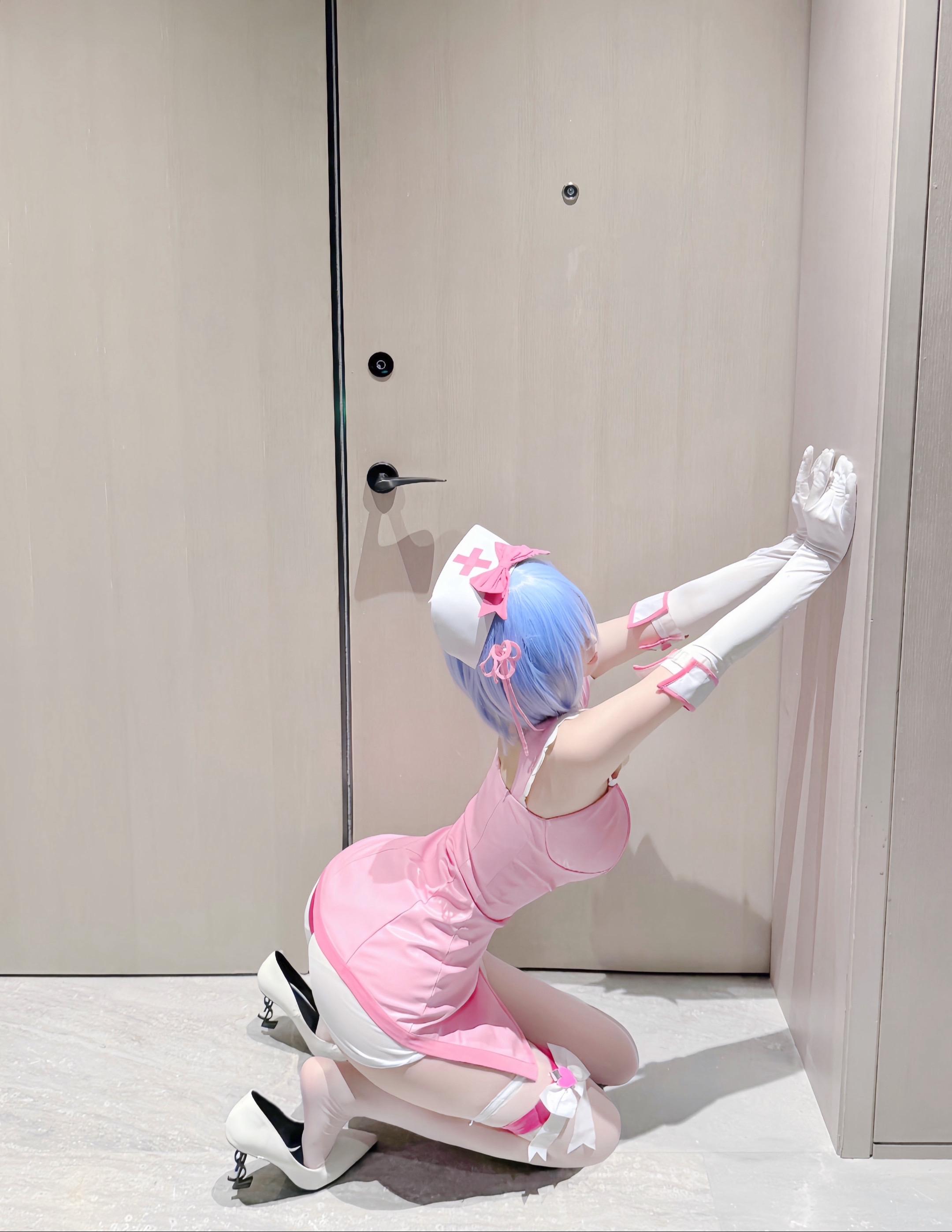 想陪你久一点，但更想你愿意