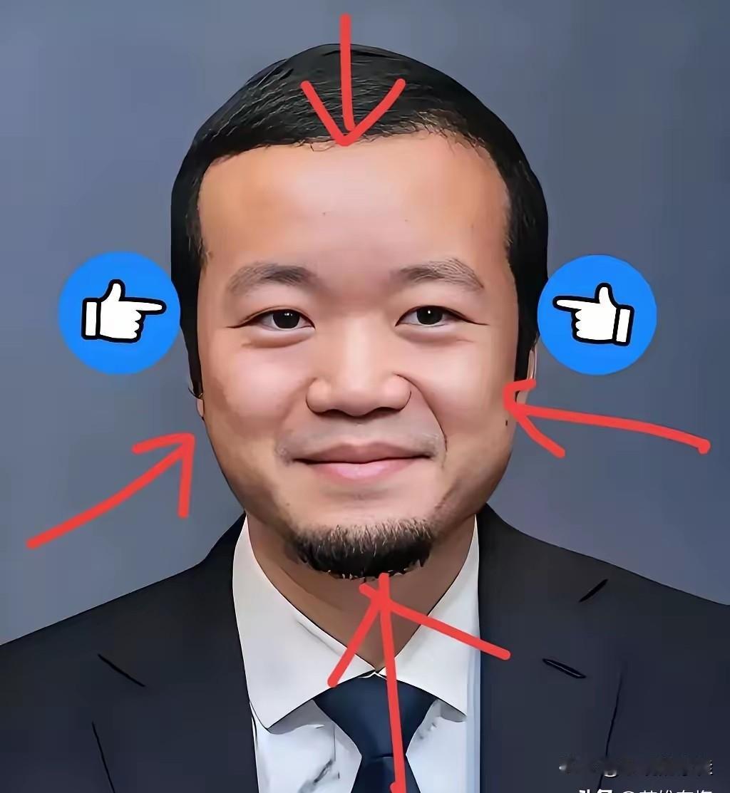 陈志这个人，完全不经扒

因为一扒你就会发现，他那张看似有喜感的笑脸背后，根本不