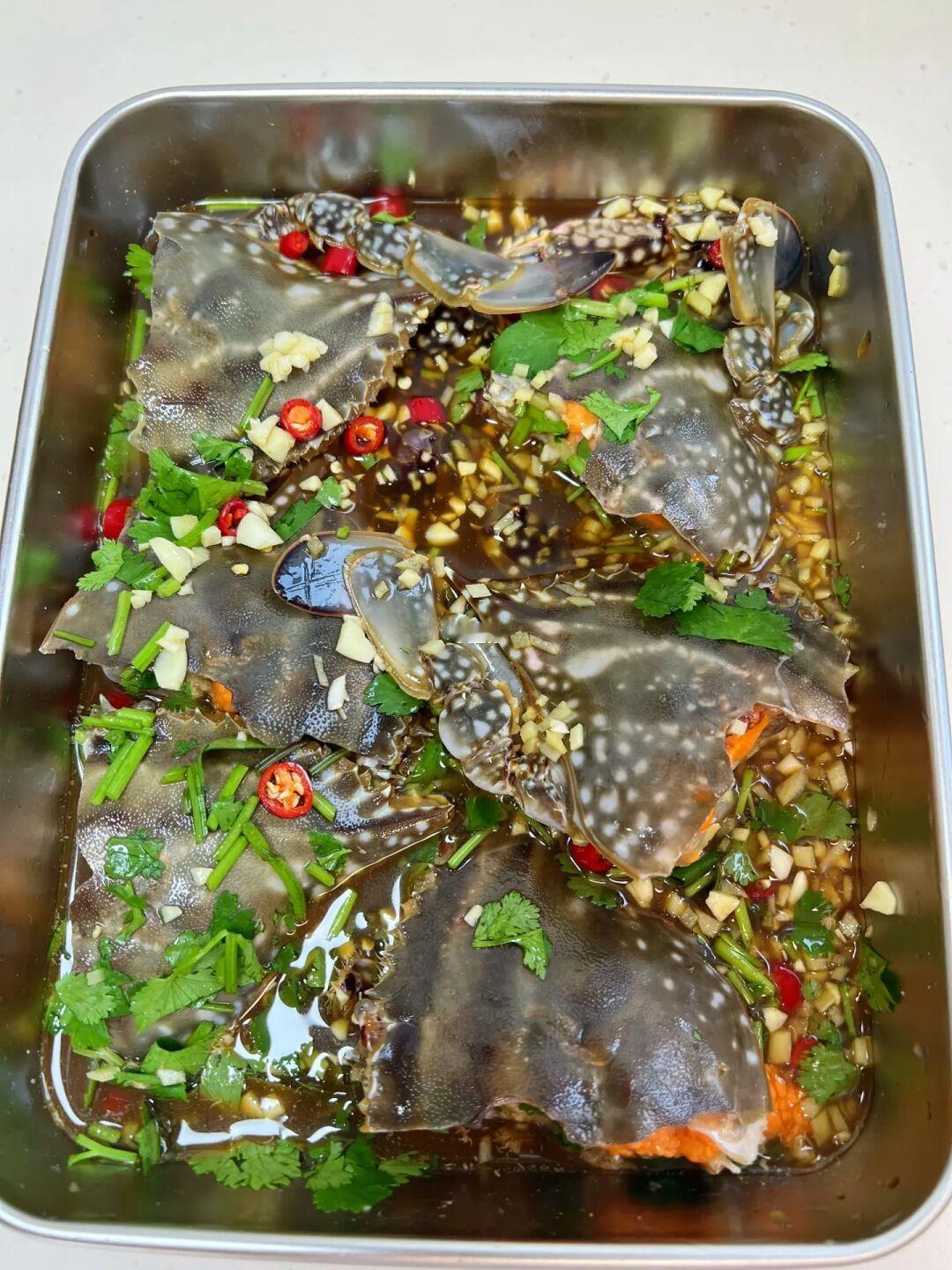 生腌螃蟹，鲜嫩爽口巨好吃！