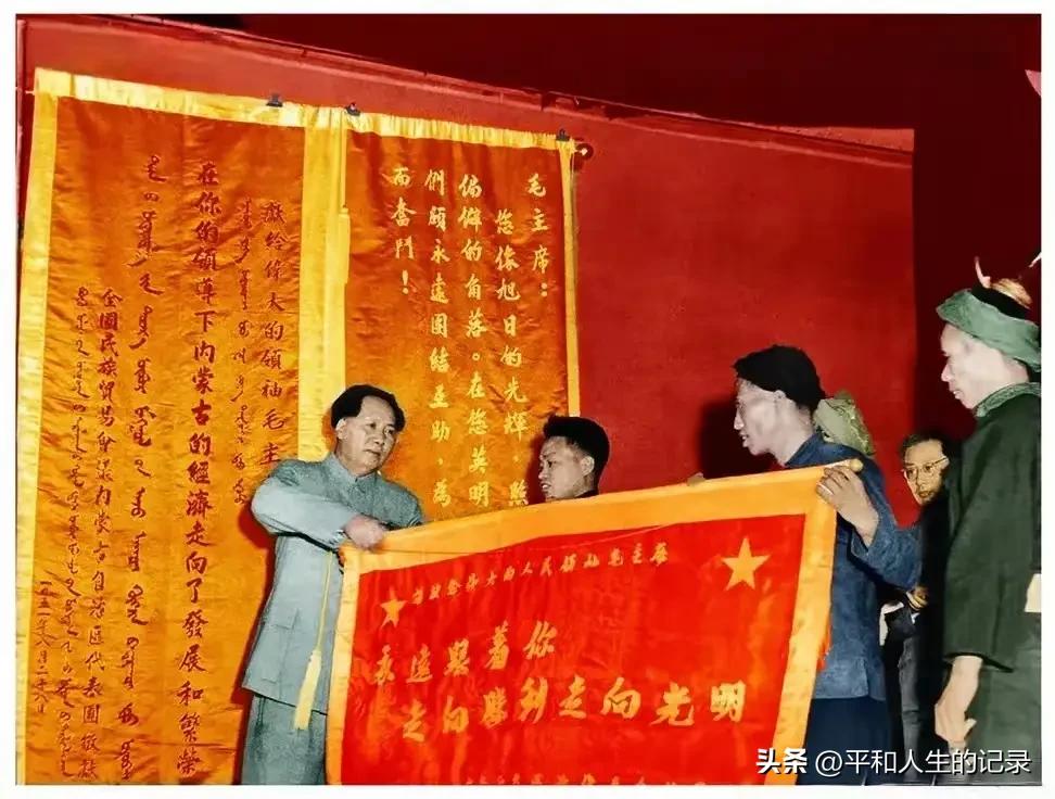 老人家在，任何 魑魅魍魉魃魈魁鬾牛鬼蛇神，都不敢兴风作浪！更不用说什么设计、什么