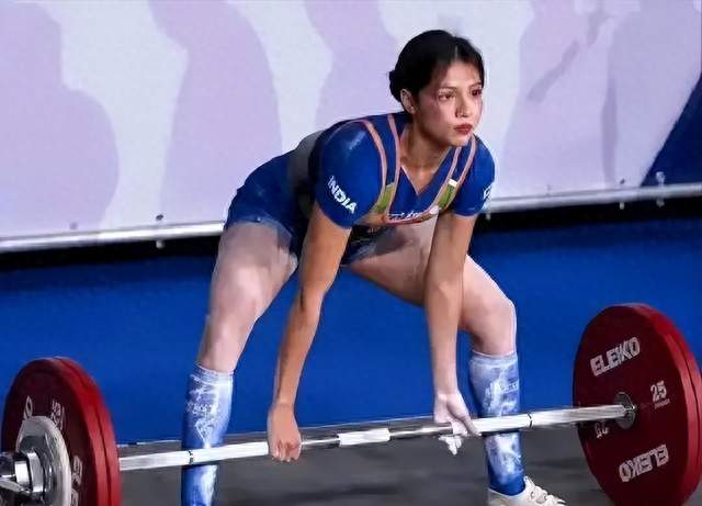 21岁印度姑娘神似动漫女主，体重45公斤硬拉140公斤引全网围观