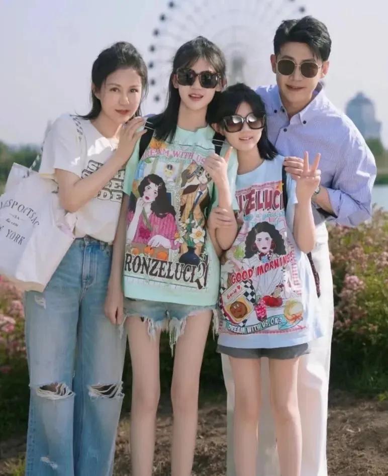 陆毅的女儿不得了，才15岁的腿就这么长，长大之后还得了吗？最关键的是，颜值也很不