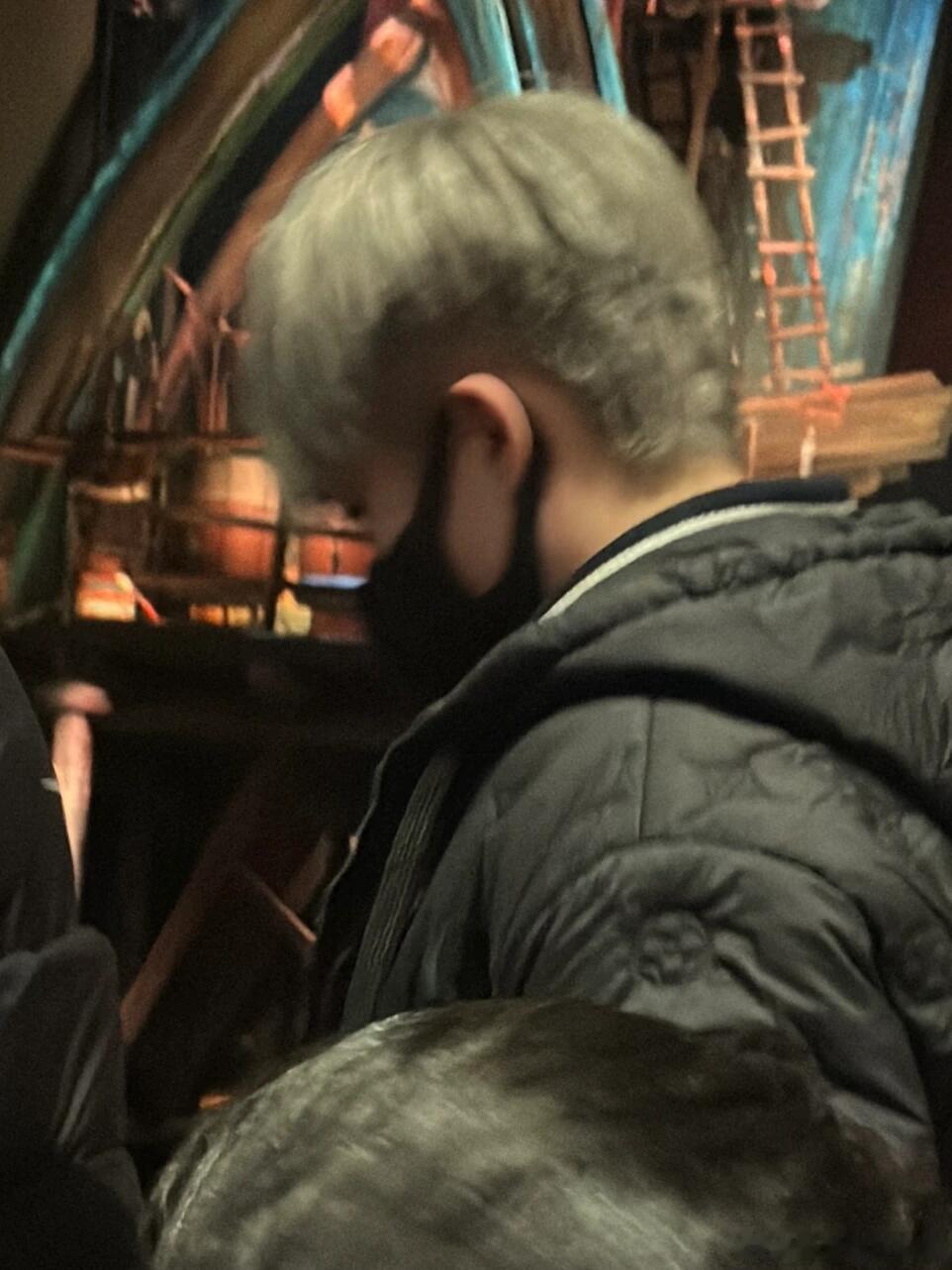 这张更是帅的无边，乒超能看到这发色在场上挥拍的王楚钦吗🥹cr.好爱吃🍦 