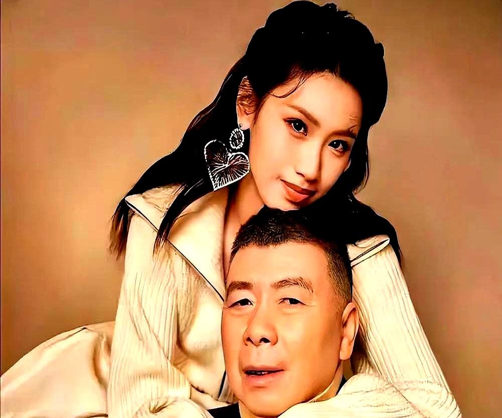 你看刚过去的春节那个热搜没？冯小刚推了所有国内工作，飞13小时到美国陪养女徐朵过