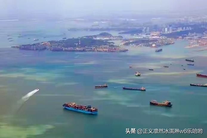 北极航道的战略价值那可太大了。从经济层面看，它能大大缩短航程。比如从东亚到欧洲，