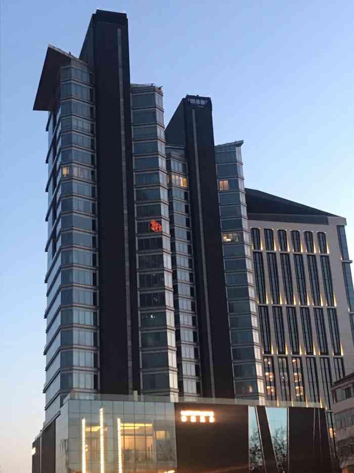 【首发】2026年，华谊申请破产，罗海琼手里那54万华谊股，从70块跌到1块7，