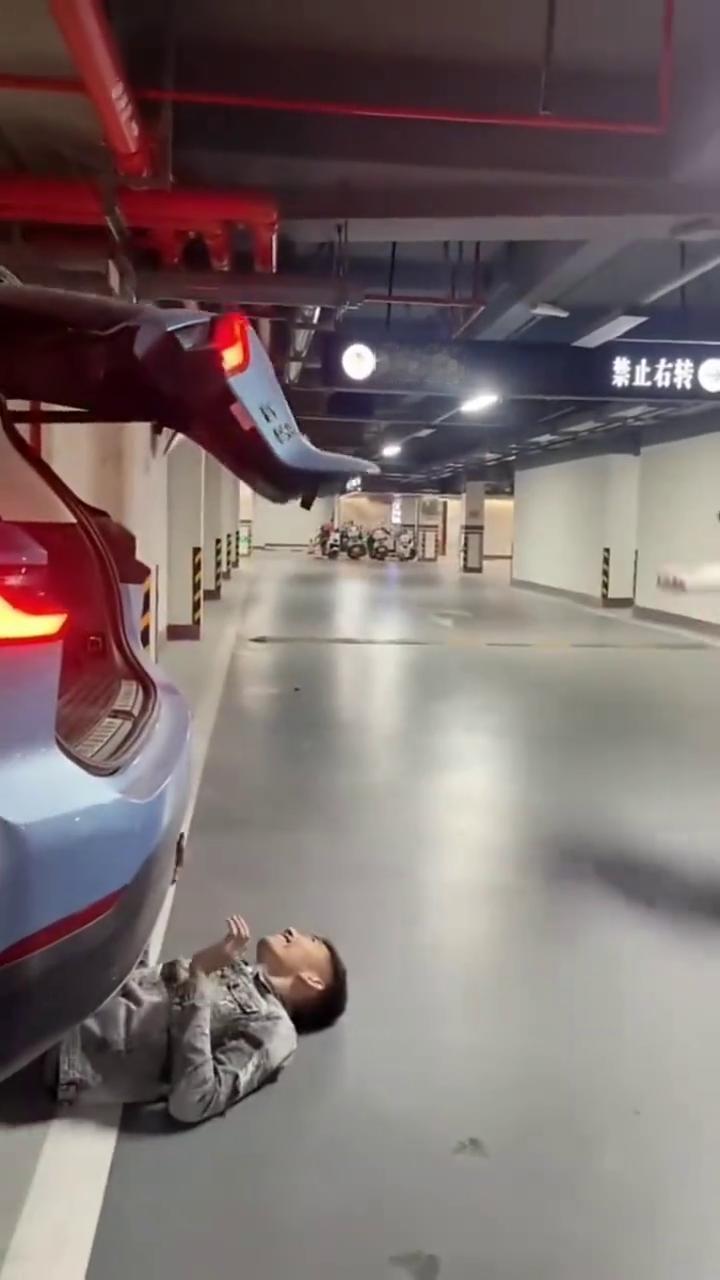 做一个专业的演员。