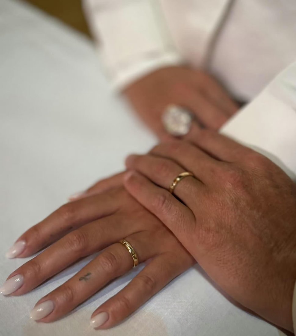 C罗宣布结婚万万没想到，C罗自己宣布结婚了对没错，新娘👰🏻是乔治娜十年长跑，