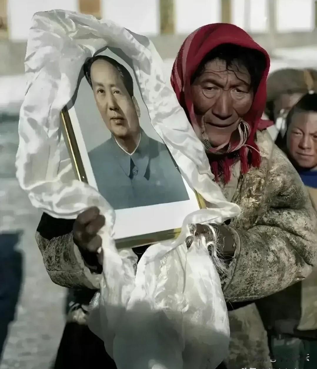 在西藏敢说毛主席不好会被围攻？这不是规矩是刻在骨子里的恩情！
在西藏，没人敢对毛
