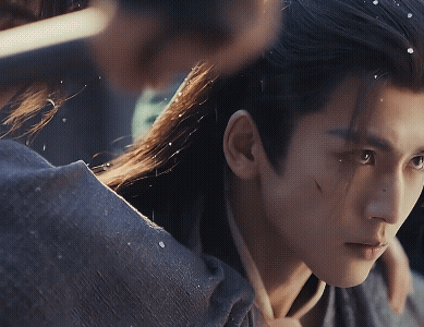 《逐玉》公孙鄞但凡再晚一步谢征就要爆了！
我们的武安侯怎么可能看着这昏庸的县令欺