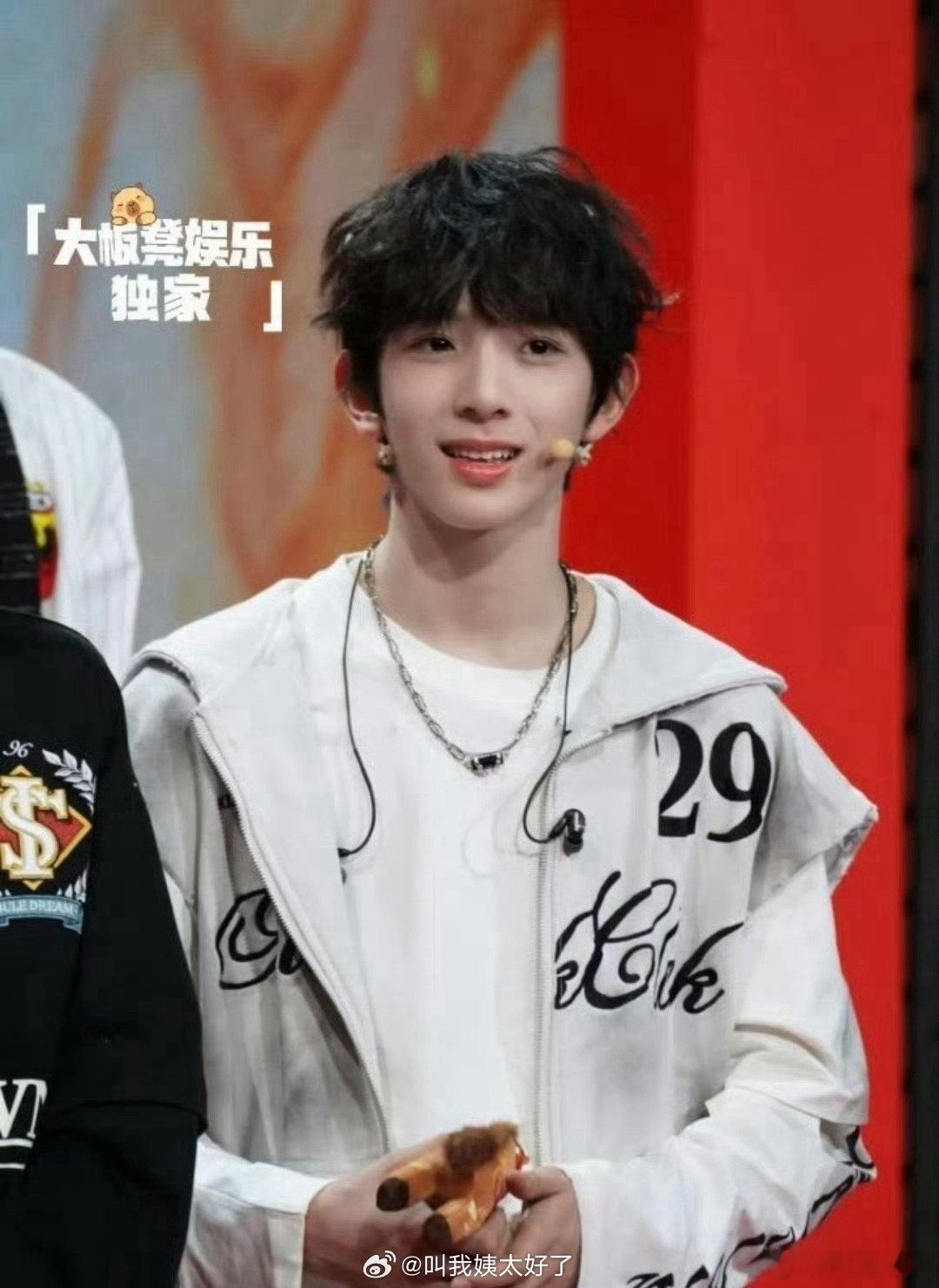 TF四代怼脸照TF四代春晚怼脸照 TF四代 王橹杰 张桂源 杨博文 陈奕恒张函瑞