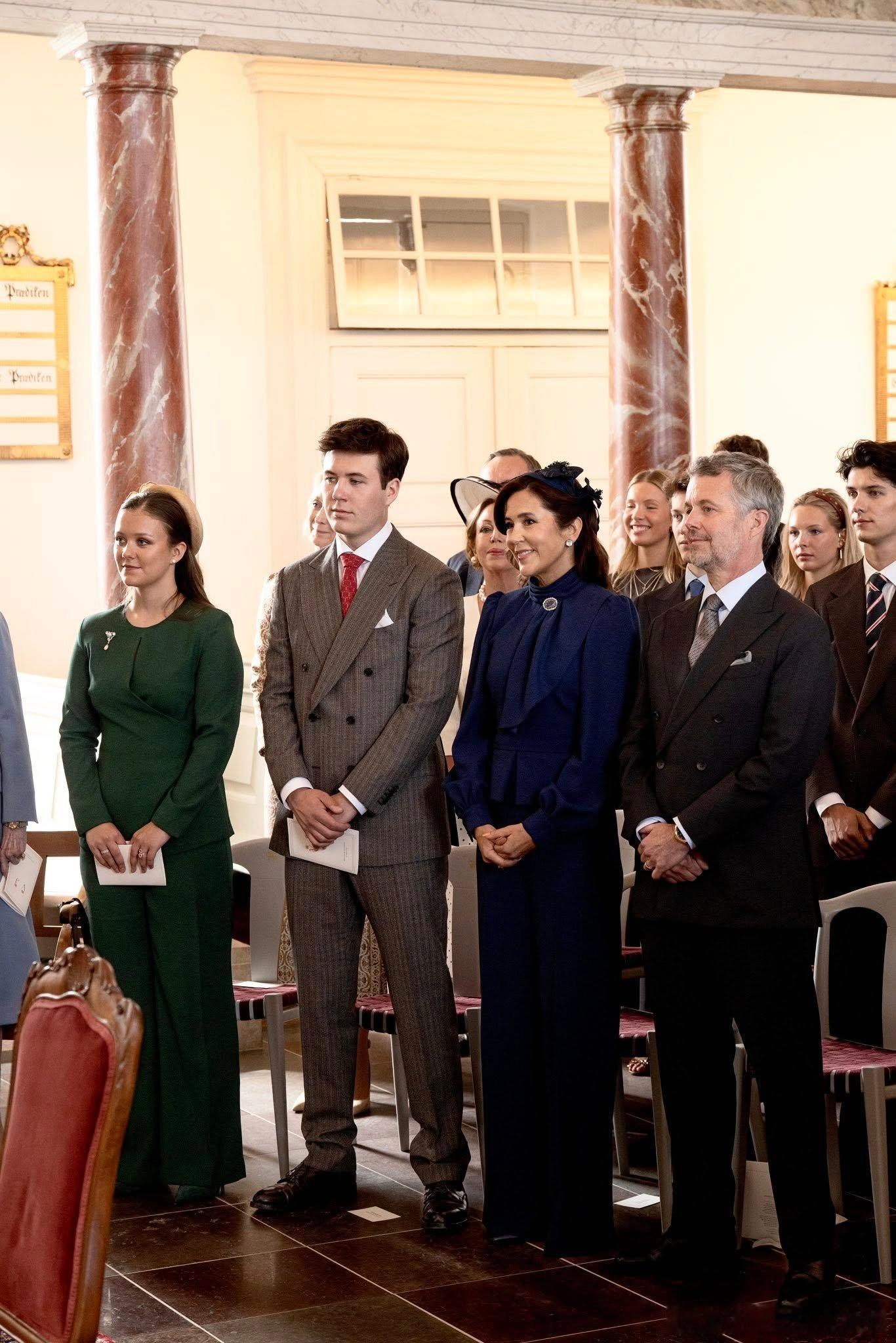 新闻 2026.4.18 丹麦王室官方ins发布文森特王子和约瑟芬公主的坚信礼内