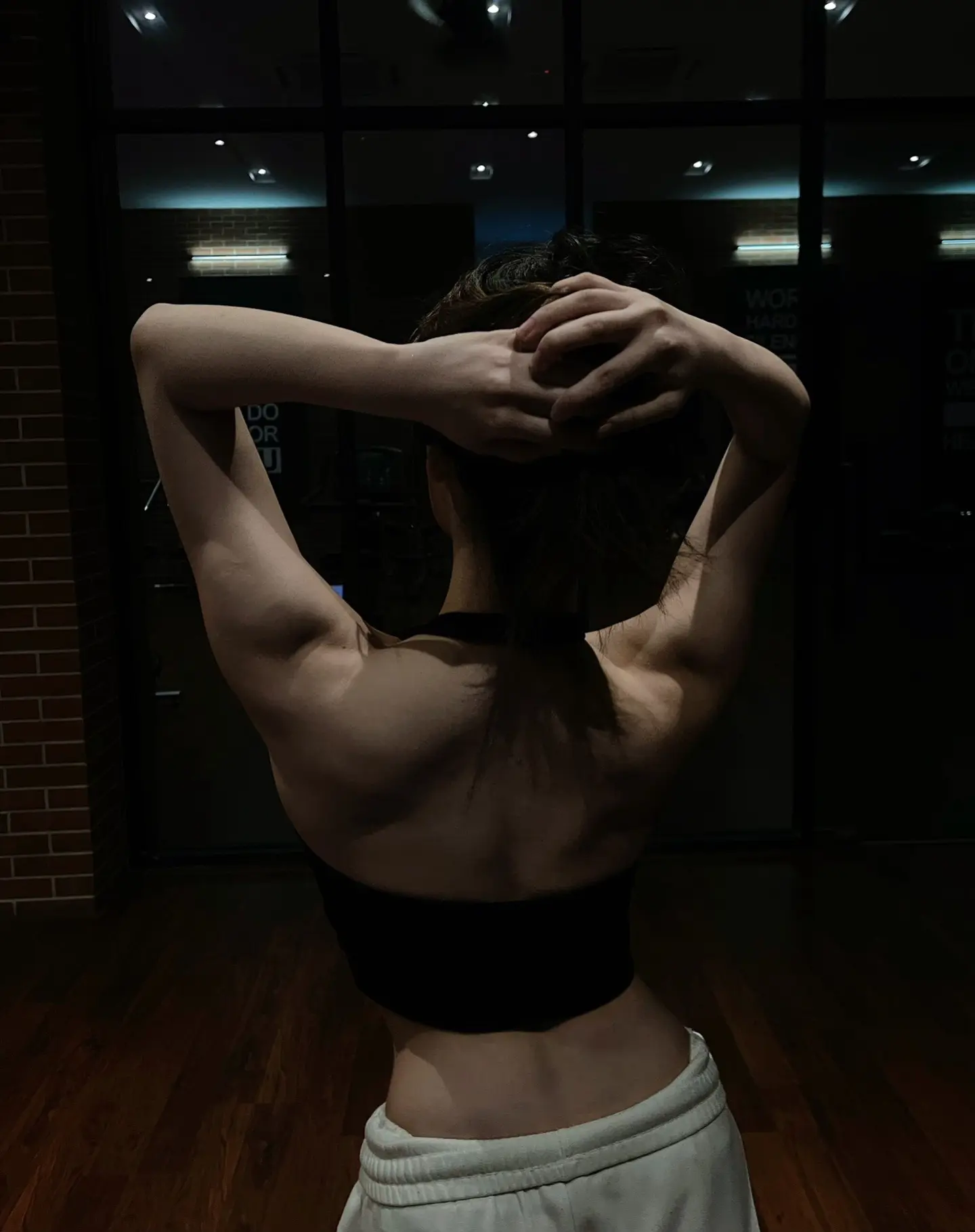 朋友的赞美总会让我不知天高地厚健身撸铁女孩