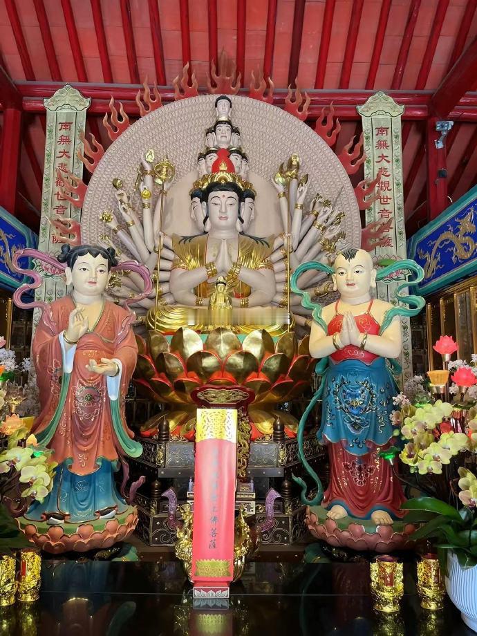 常存感恩心，常惜世间福，出门有神护，无处不吉祥。 睡前不忘顶礼三拜，明日定有一个