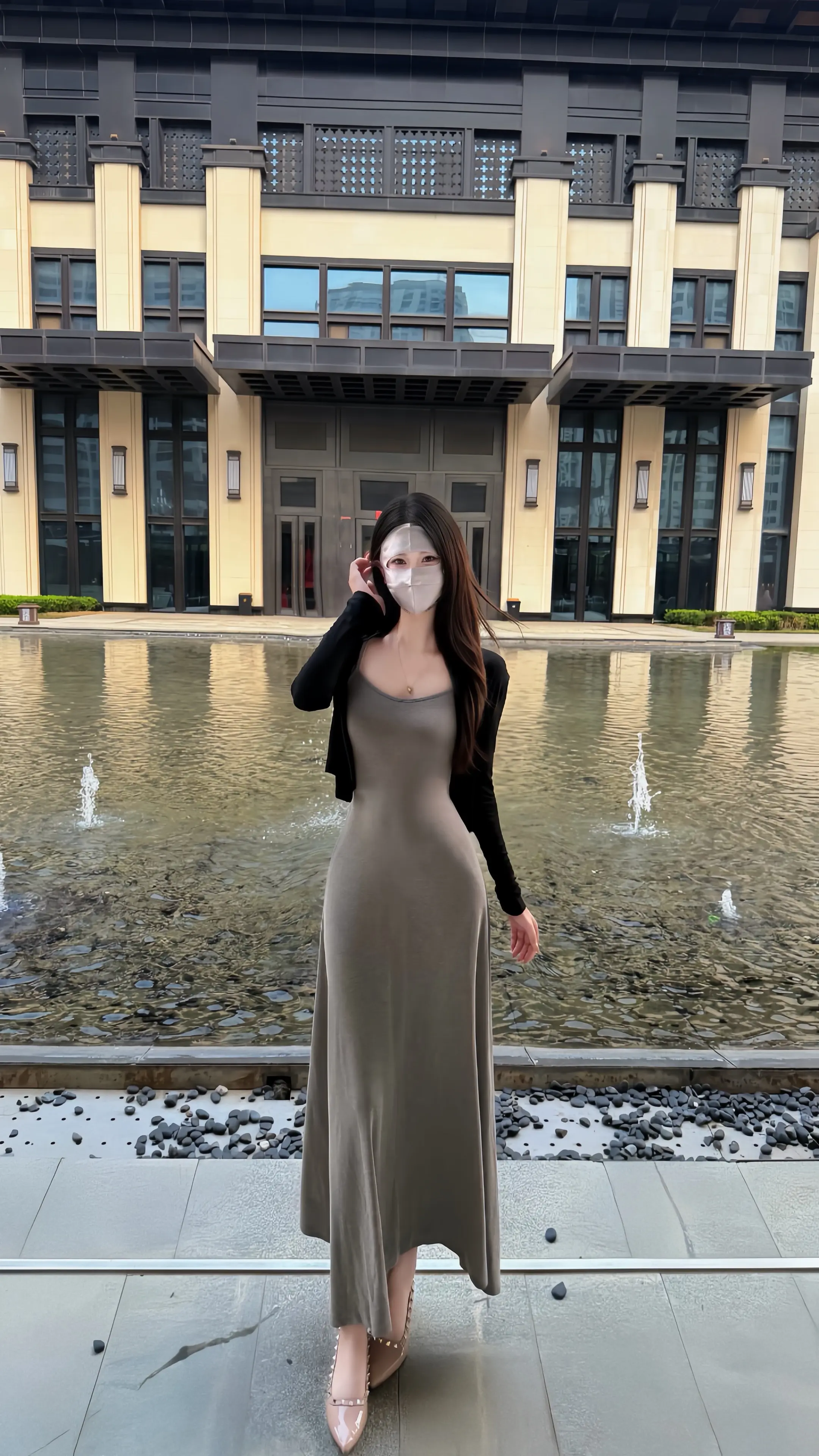 古道冰封停过马 又见春水映桃花