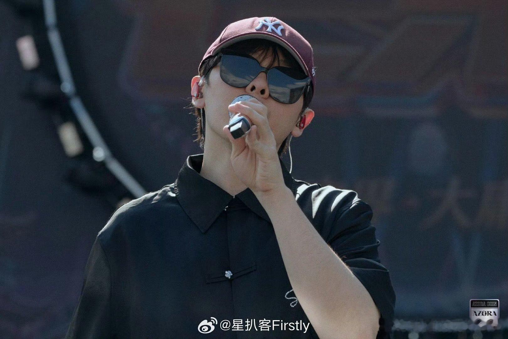耳帝回应尤长靖第一歌手2026男歌手很难拿捏的持续高音段落，尤长靖流畅完成，专业