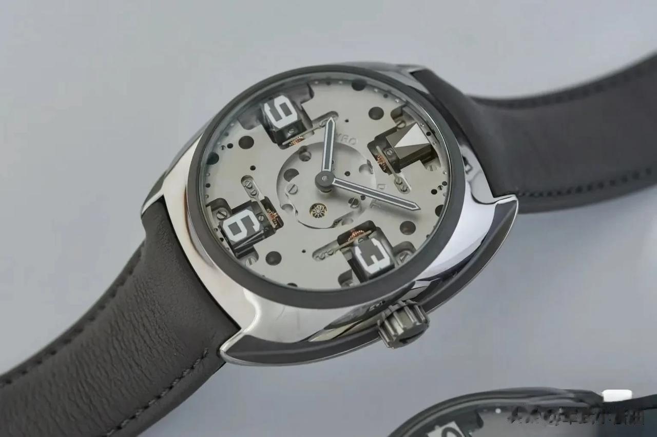  Byrne GyroDial以最简单纯粹的展示其变种立体星轮结构，去掉表盘，前
