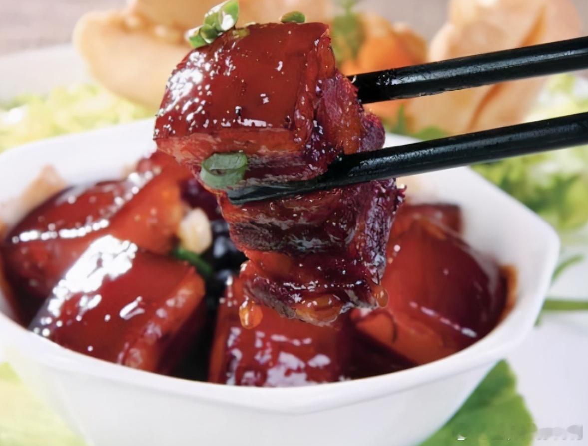  【健康吃肉的 5 个建议】4、少吃肥肉，少吃腌制肉像五花肉之类的肥肉，还有油炸