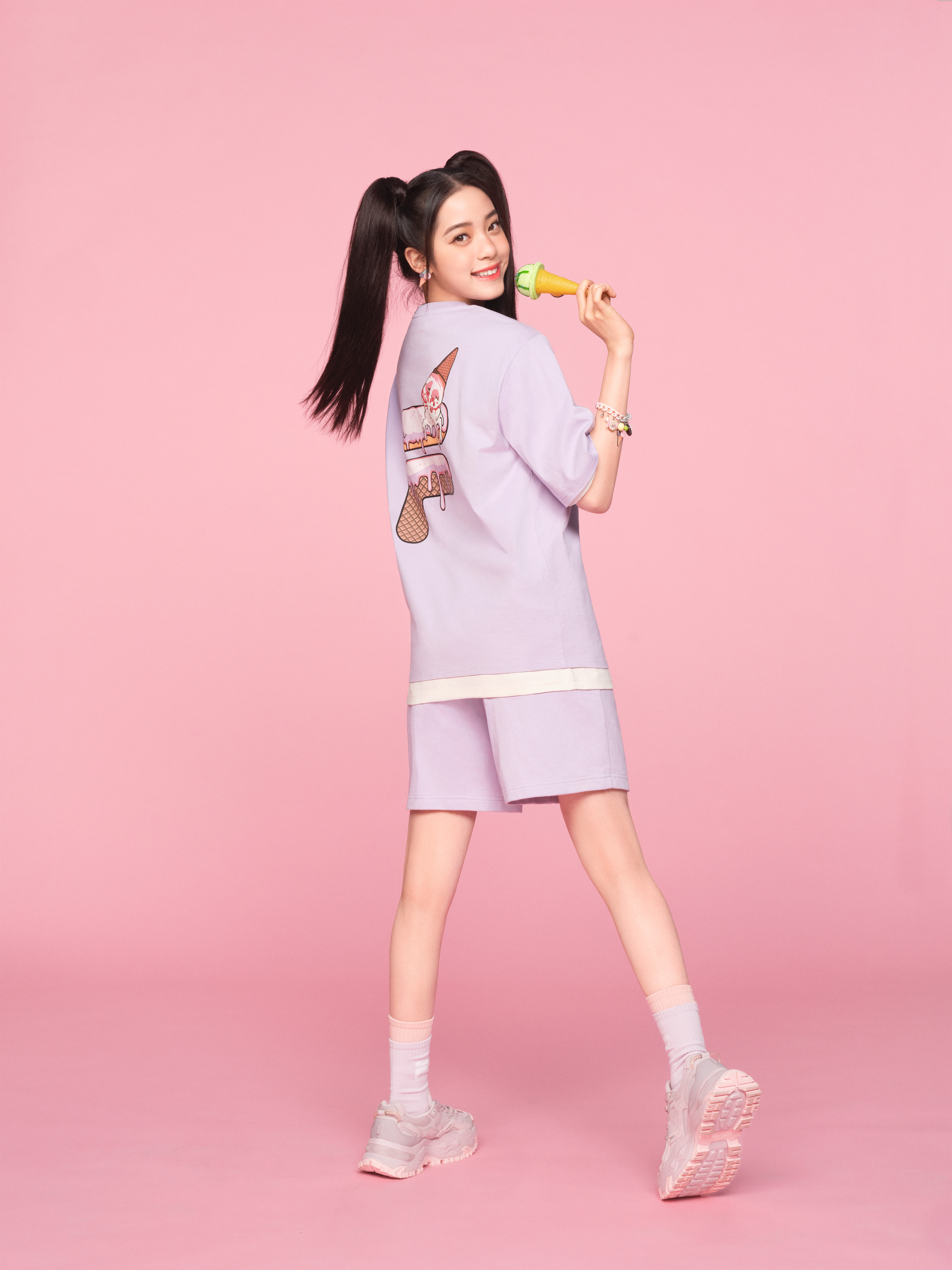 FILA&欧阳娜娜平面后期制作案例灵动修图灵动ai训练营 ​​​