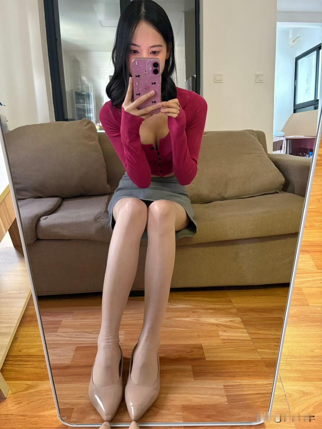 感觉我这样穿有点像好利来的蛋糕小姐姐