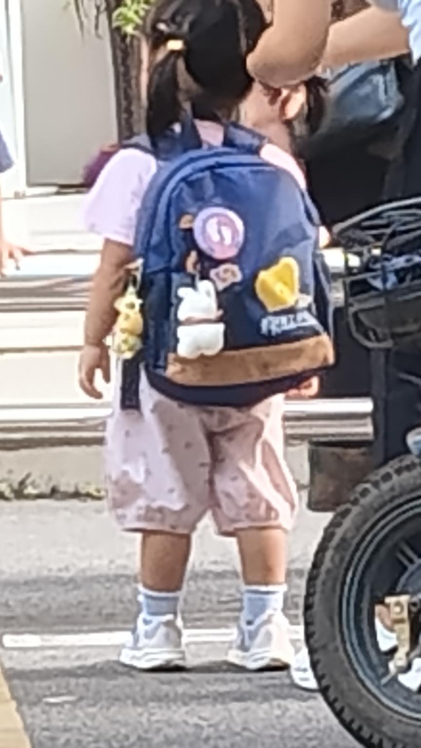 神兽“归笼”，孩子欢乐，家长高兴
记录孩子的点点滴滴
不到8点，教工幼儿园门口便