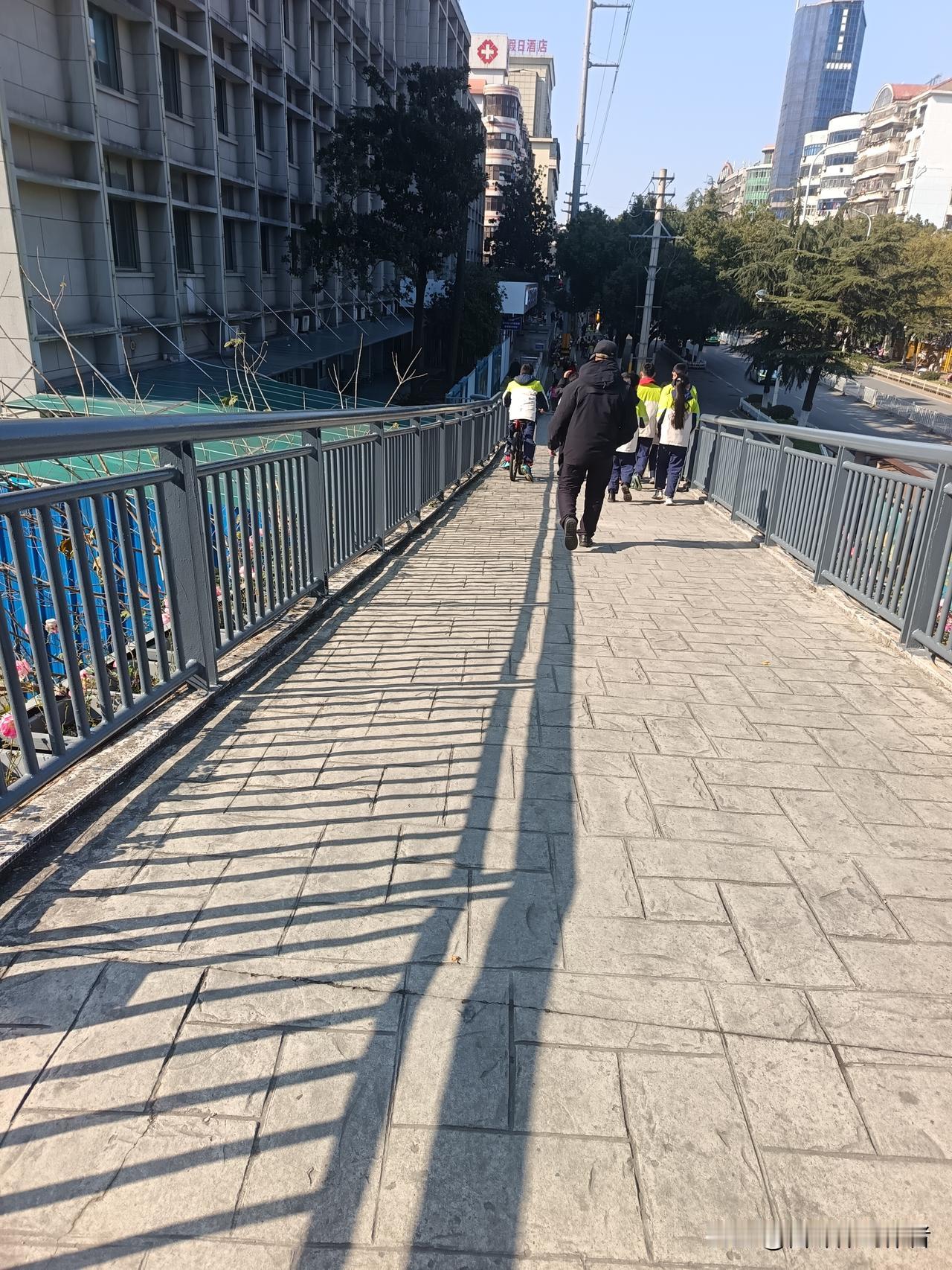 感慨，现在的年轻人呀，这离婚率多惊人！多少个家庭分崩离西，好好过日子吧，别闹腾了