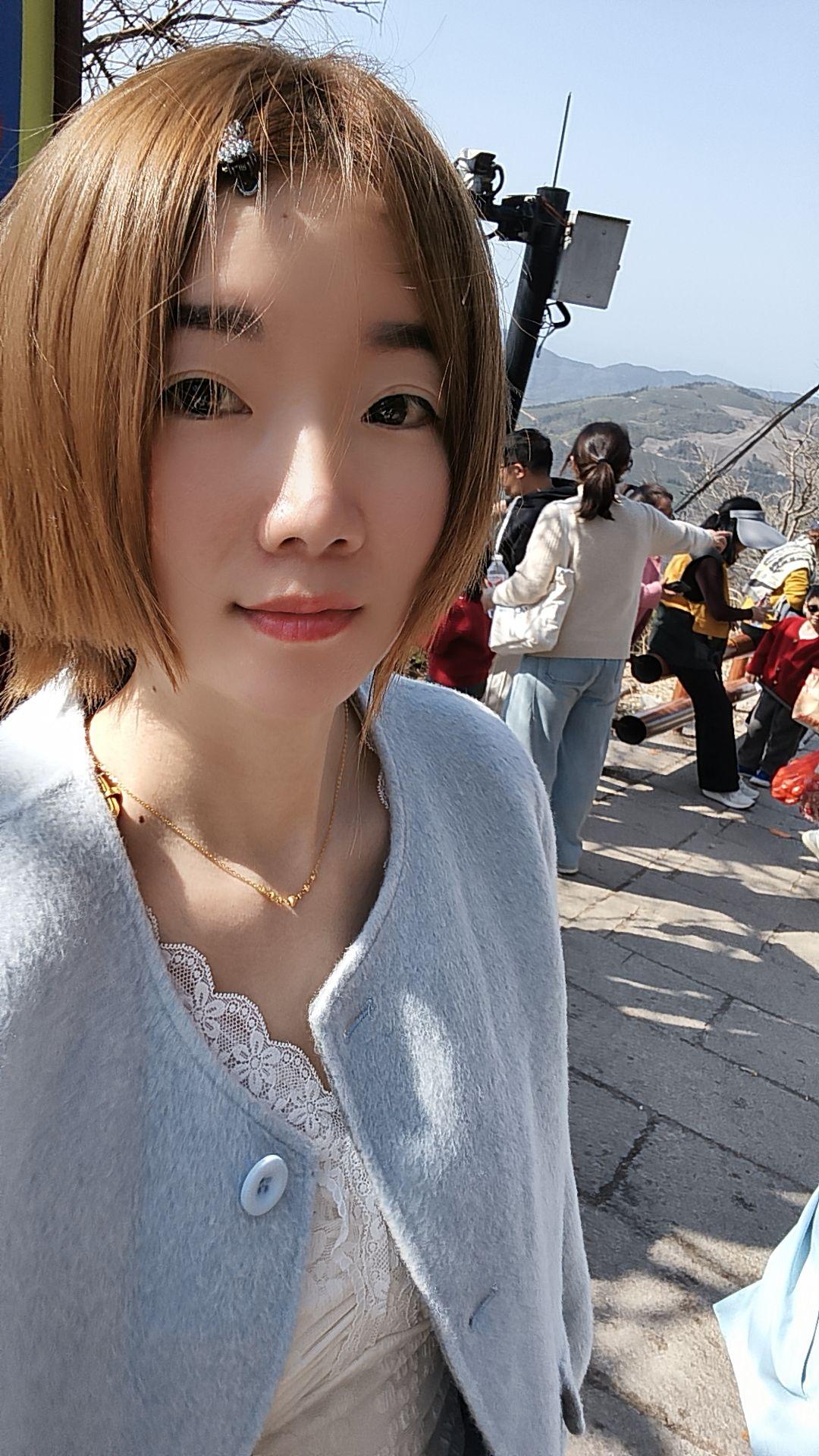 没有社交，更没有朋友，圈子小到无聊的时候就只能刷