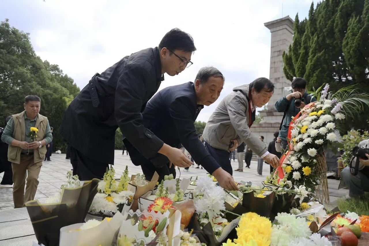 昨天，朱枫、吴石、陈宝仓、聂曦的后代及隐蔽战线先辈后人来到了宁波镇海，参加朱枫诞
