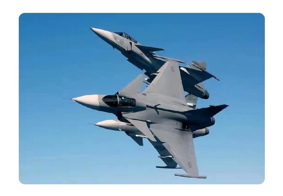 五角大楼让兰德智库一评估，发现美国战机在南海巡逻面对中国战机根本占不到便宜。尤其