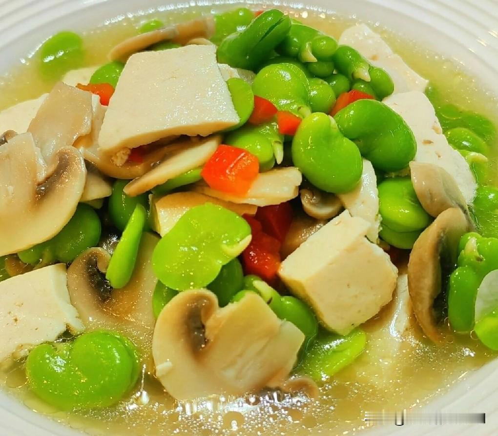 晒图笔记大赛蚕豆口蘑豆腐三鲜炒