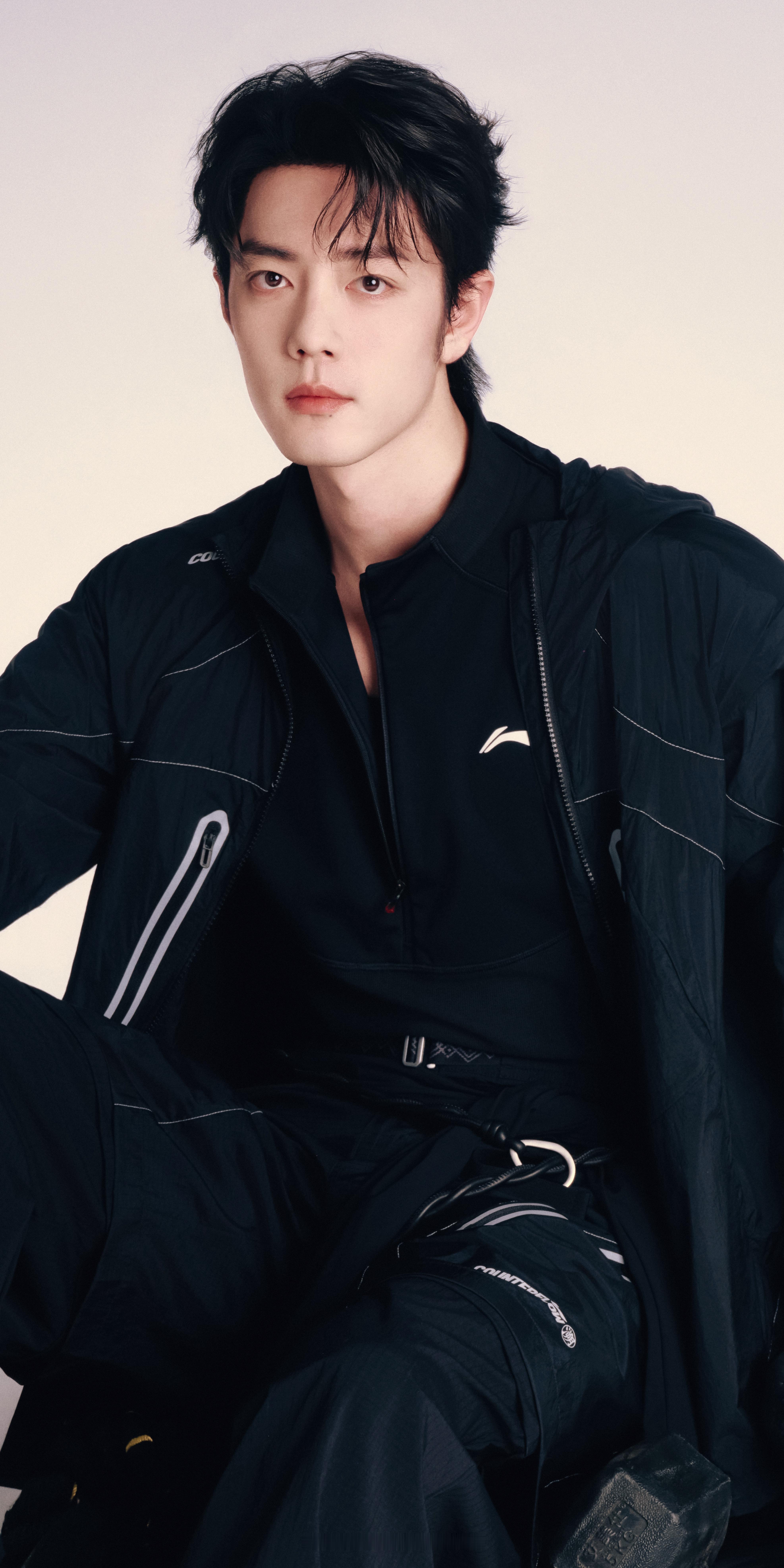 如果你真的想永不后悔，那就永远不要回头看，做过的决定永不回想，走过的路永不回看。