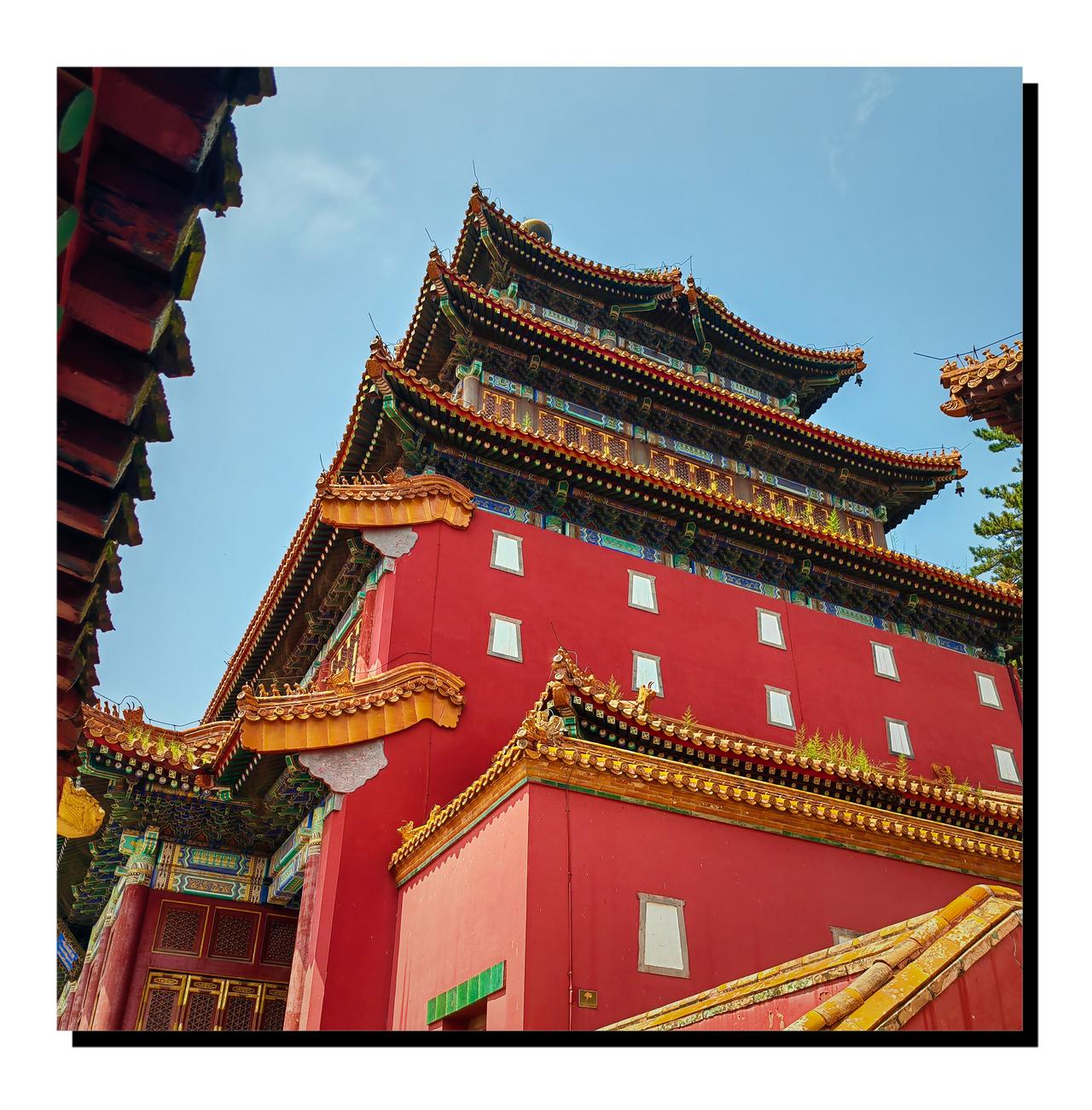 你旅行去到过最远的地方是河北承德古建筑特色明显
