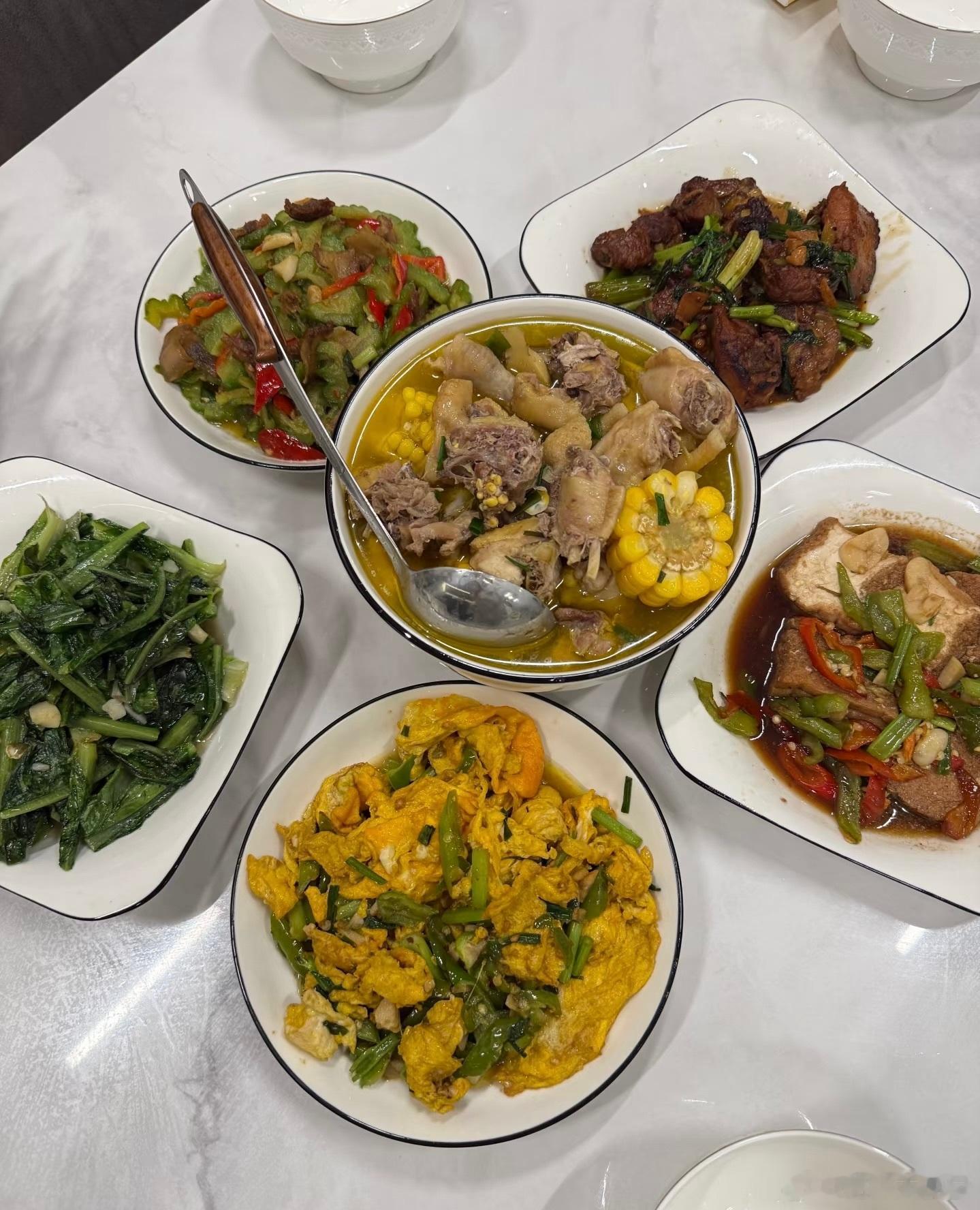 自打中暑后没正儿八经好好吃过饭…… 