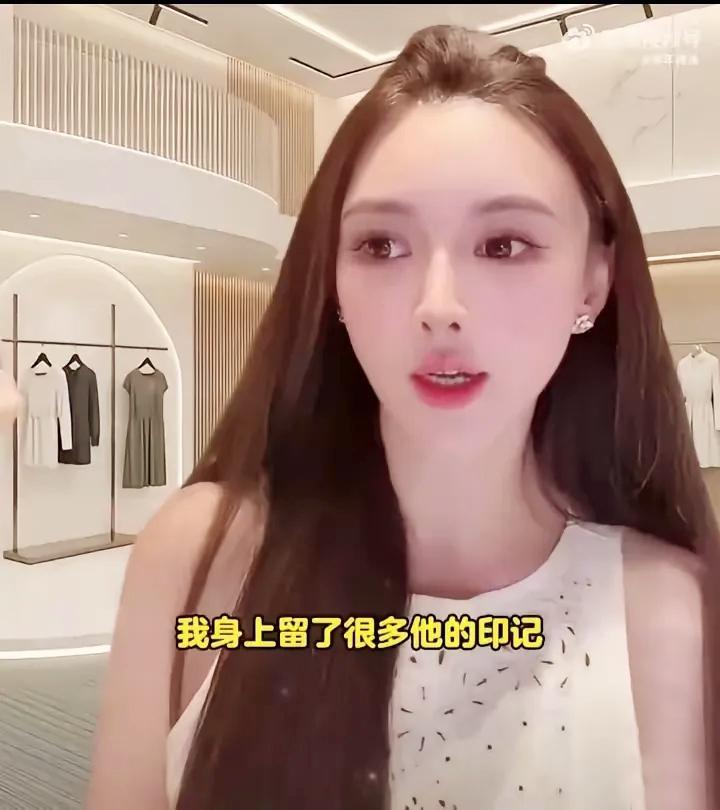 吃瓜吃到自己家！黄晓明被曝孕期分手内幕，网友：这波操作我给满分！

满月宴上不见
