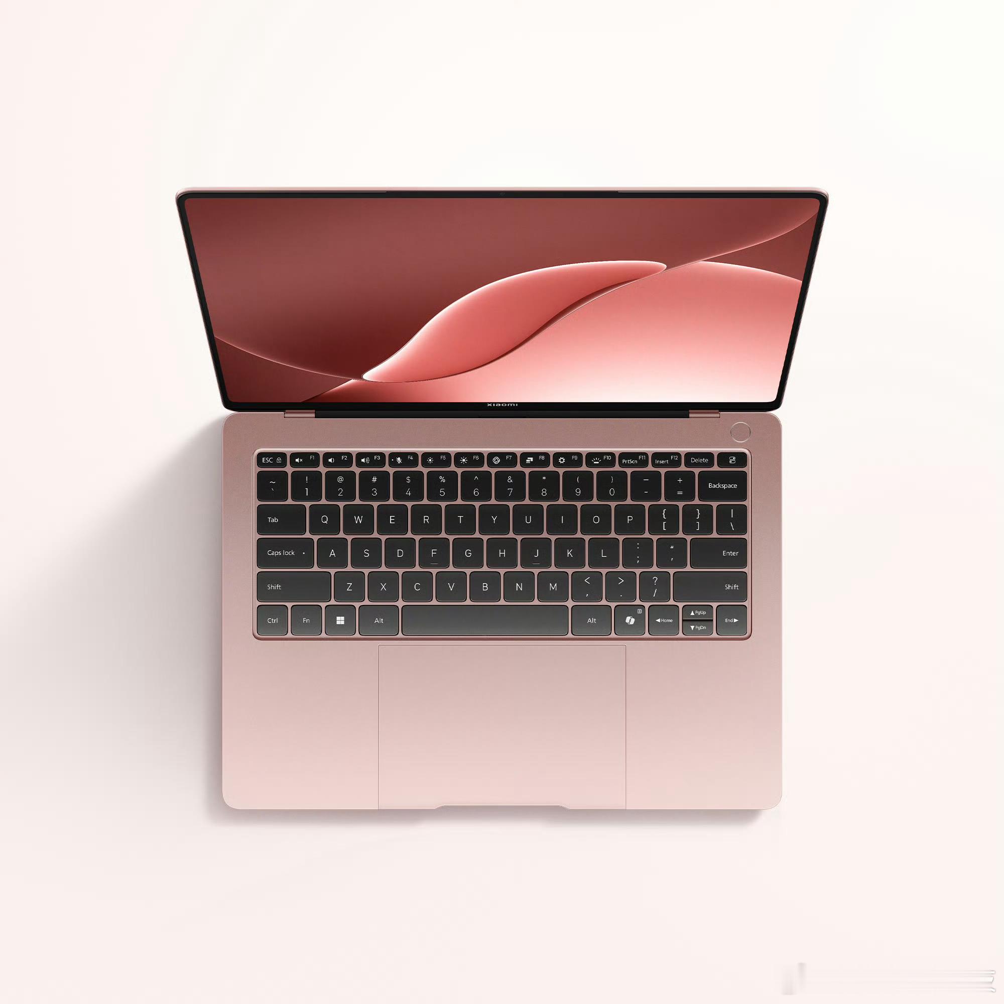 小米越来越会做粉色了！这次笔记本Pro的粉色简直男女老少通吃，我一眼就爱上了小米
