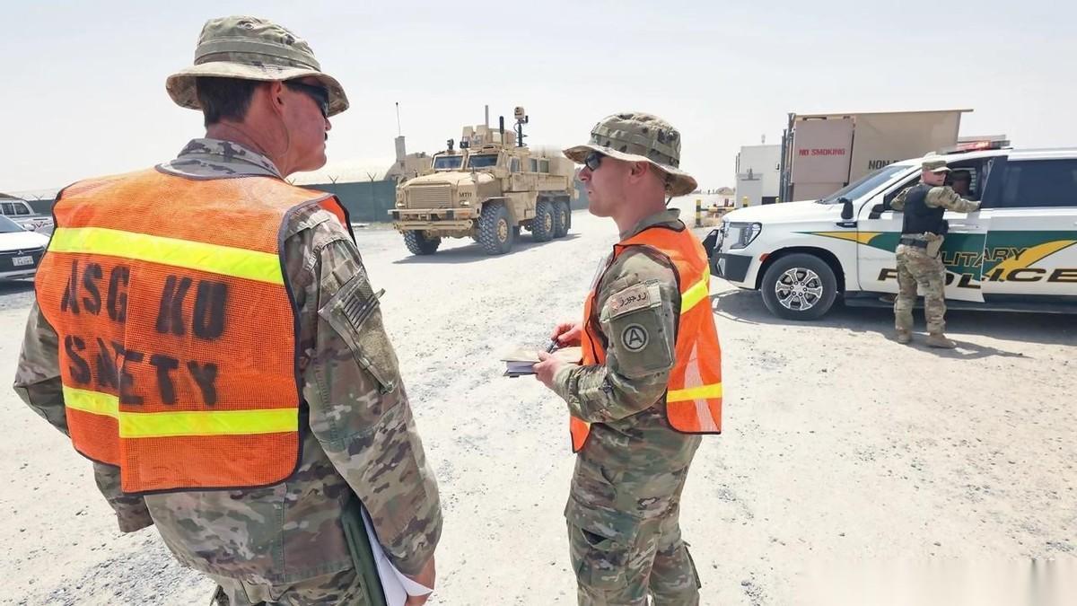 据《中东观察》媒体报道，伊朗针对美以袭击的报复手段出人意料且极具毁灭性，海湾地区