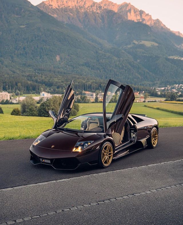 特殊的SV，是55台手动Murcielago sv中的1台！#Murcielag