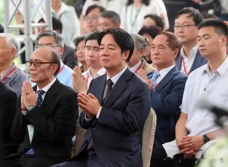 赖清德感恩安倍晋三，岛内专家一针见血：想跑路了？
 
最近，台湾地区政客赖清德的