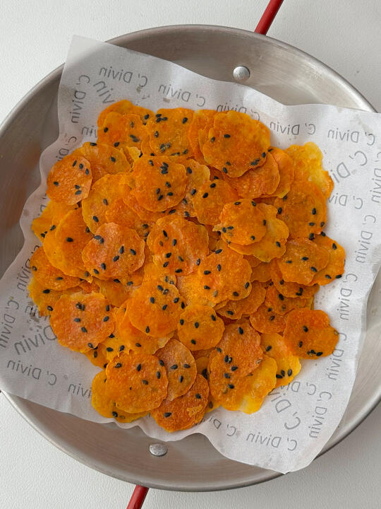 宝宝超爱！自制黑芝麻红薯脆片太香啦🔥