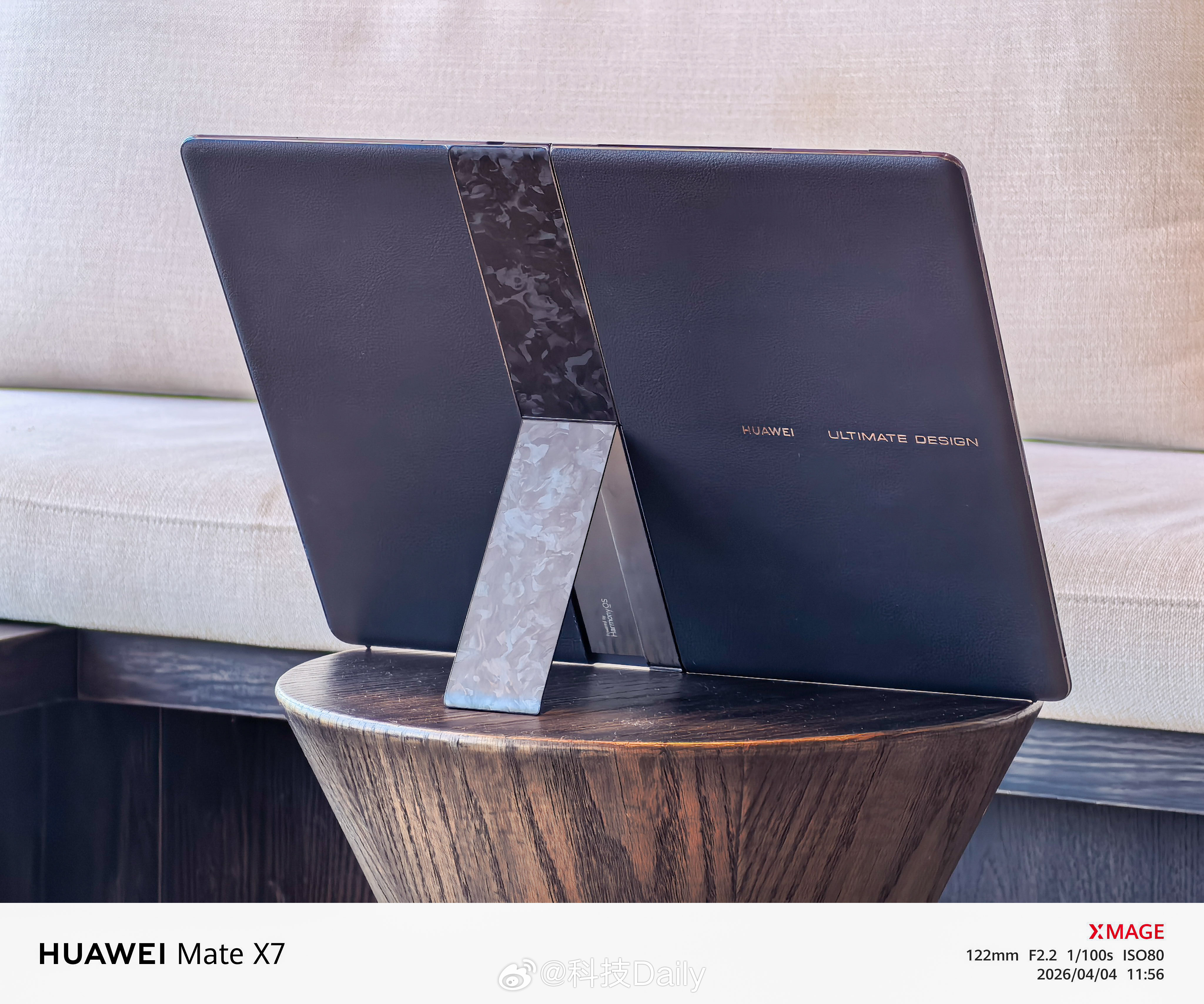 华为MateBook Fold 非凡大师用了八个月了，折叠电脑，屏幕巨大，我一般