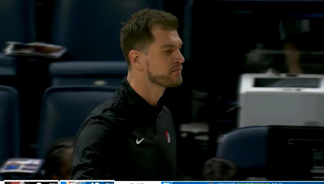 开拓者95比112输给了雷霆，一场没什么悬念的失利。赛后主教练斯普利特倒是没怎么