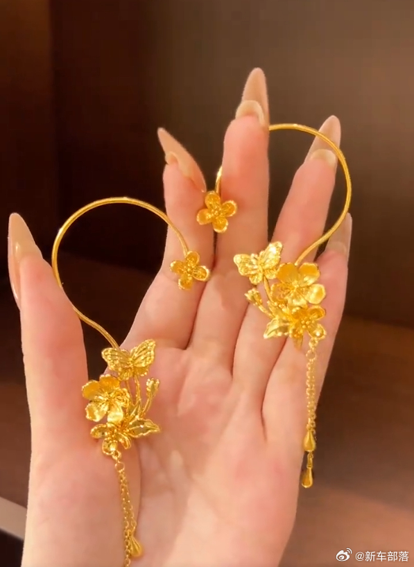 金价 中东局势紧张、全球避险情绪拉满，国际金价飙至5276 美元 / 盎司，国内