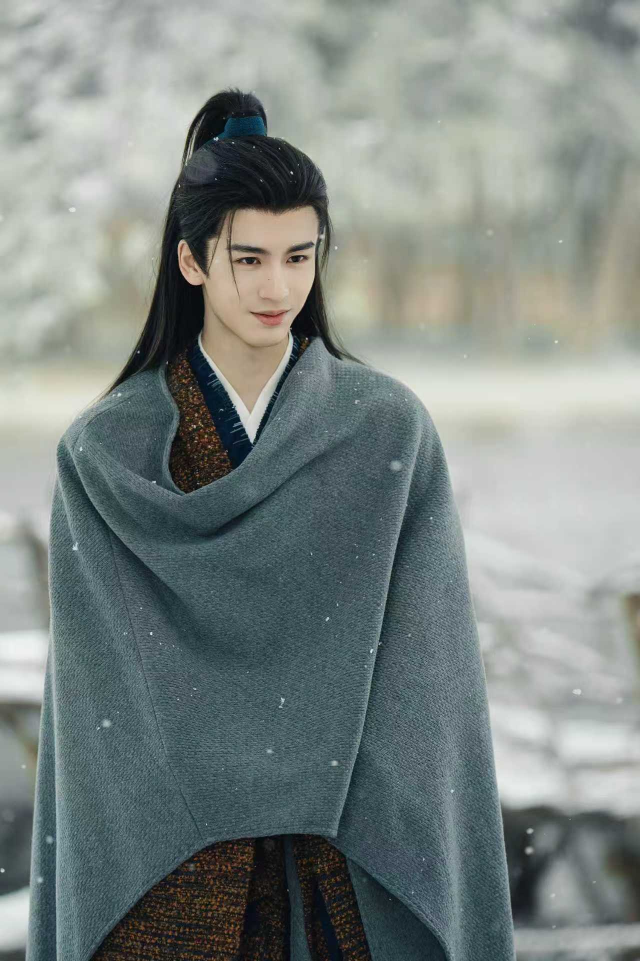 难怪谢征会吃言正的醋 难怪谢征会吃言正的醋，一个天天被老婆护在身后，一个因为亲了