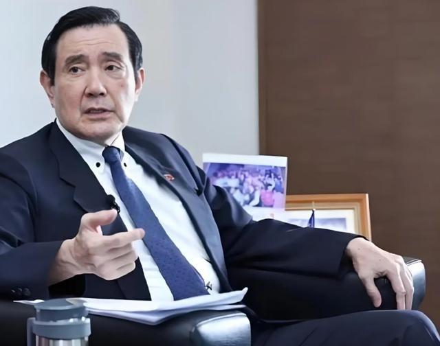 马英九为啥没来北京参加这次九三大阅兵呢？实际上并不是马英九自己没有主动到场，大概
