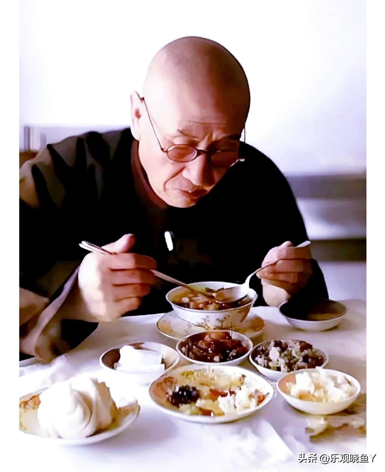 上世纪50年代末，被软禁在台北的阎锡山。这绝非演戏，也并非演员所扮演，而是当时他