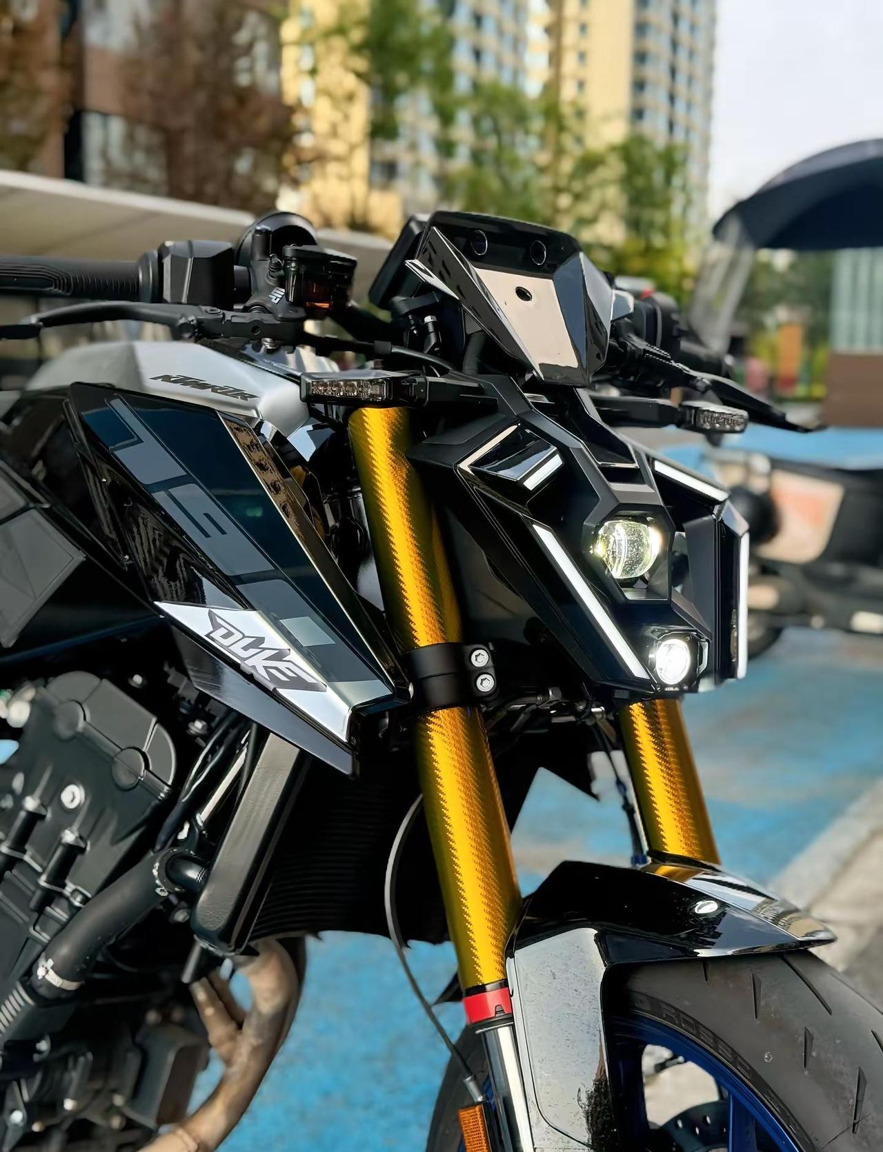 ktm790duke中置射灯测试中….ktm790 duke790射灯 26款k