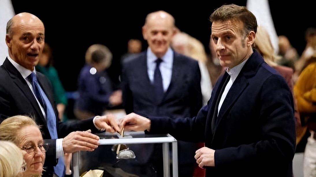 眼下全球都在关注伊朗动态，很少有人注意，2026 年 3 月法国刚结束六年一次的